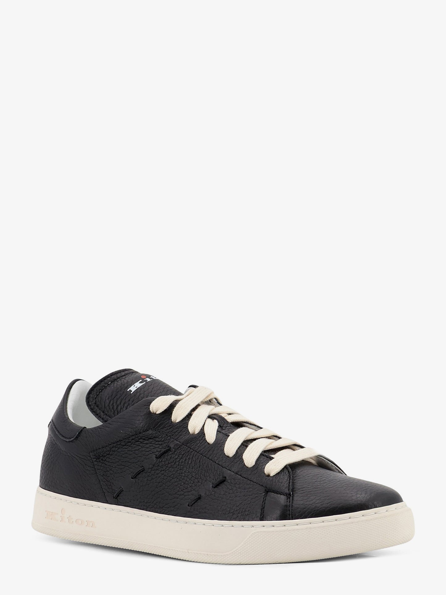 Leather sneakers with iconic side stitching