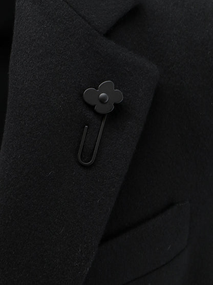Single-breasted coat with iconic brooch thumbnail