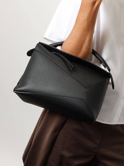 Borsa a mano Puzzle Edge in pelle con logo Anagram inciso thumbnail