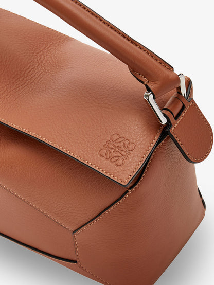 Puzzle Edge leather handbag with engraved Anagram logo thumbnail