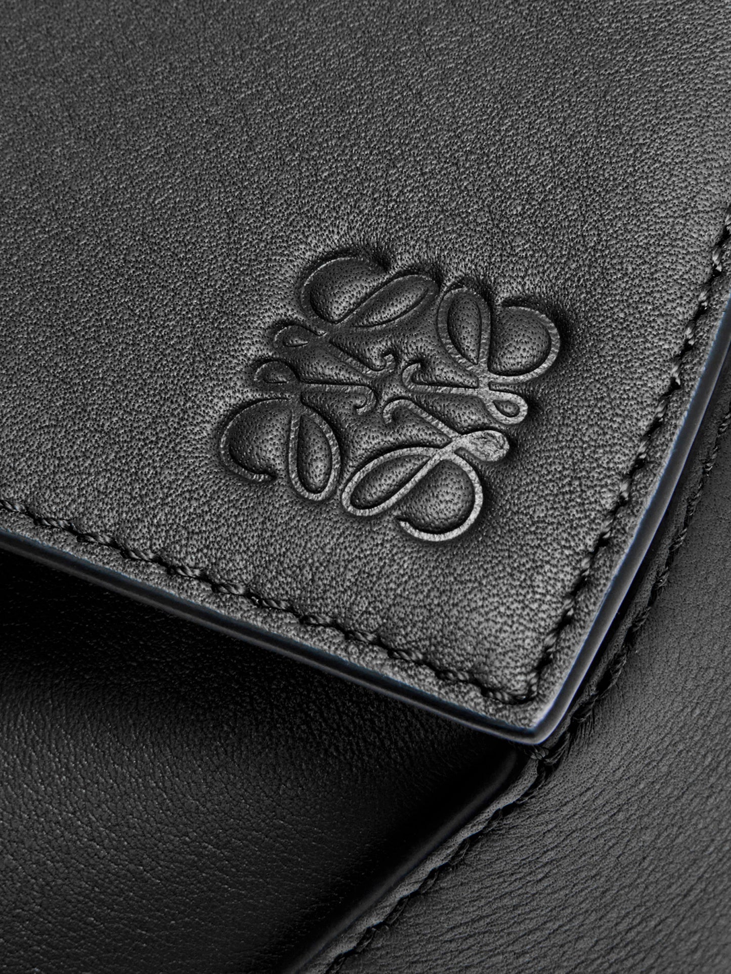 Puzzle Edge Small Leather Bumbag