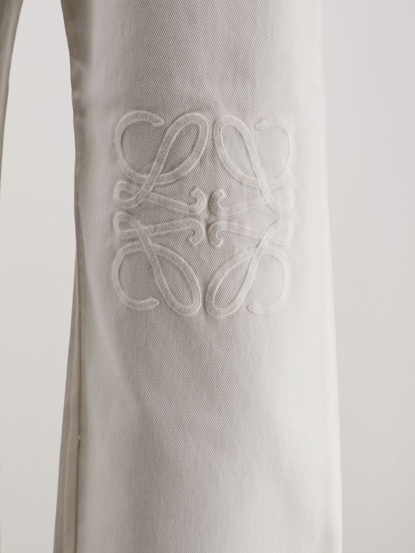 Pantaloni Anagram Baggy in white denim