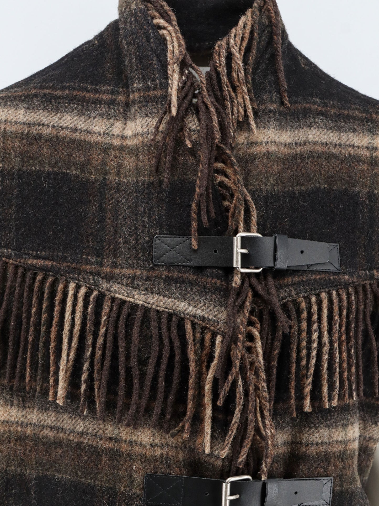 Ginesa sleeveless jacket with fringes