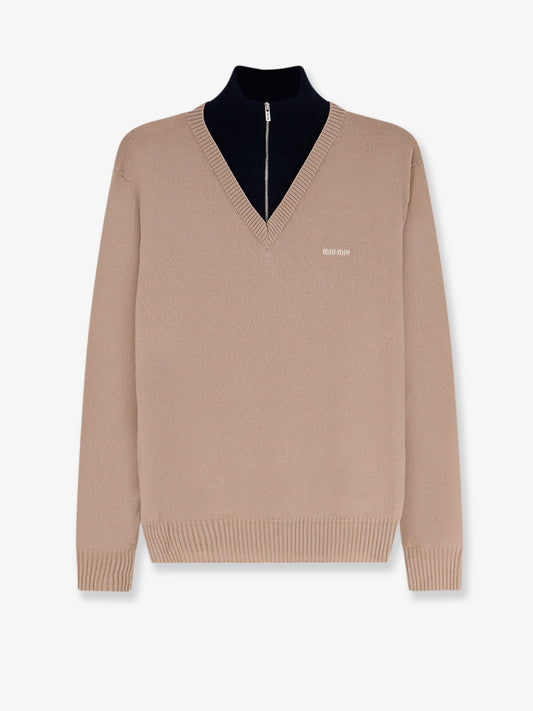Cashmere sweater with logo inlay