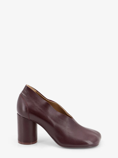 Decolletè in pelle con iconica punta Anatomic thumbnail
