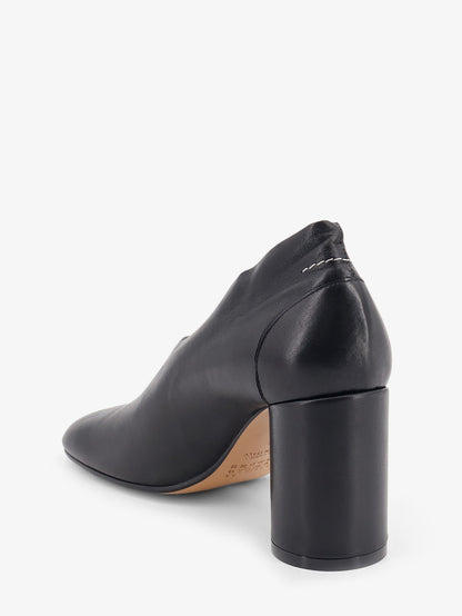 Leather pumps with iconic Atomic toe thumbnail