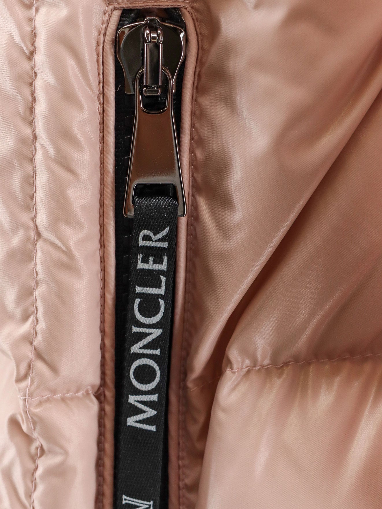 Parana down jacket with contrasting interior