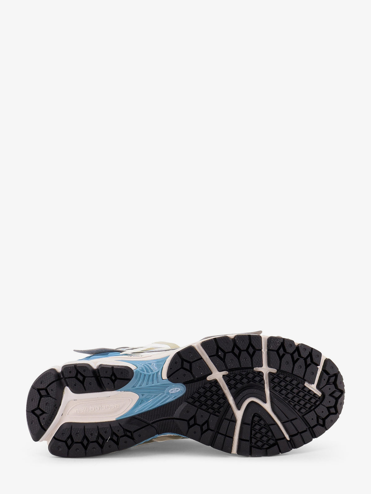 Sneakers 1906A in mesh con logo laterale