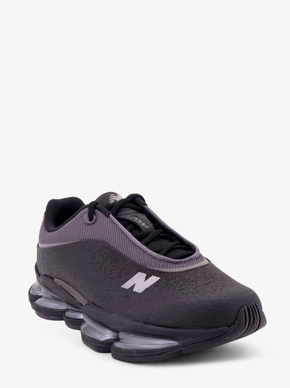 Mesh sneakers with contrasting logo thumbnail