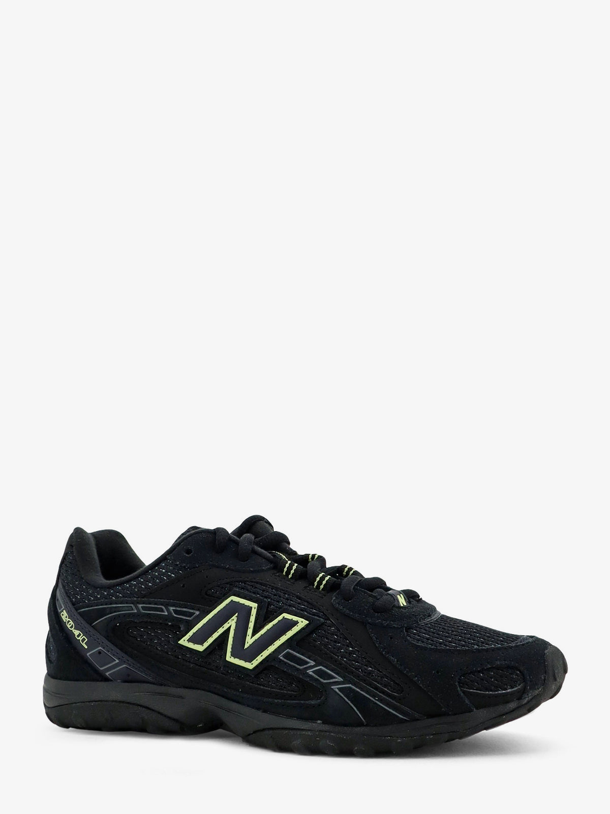 204 L mesh and suede sneakers