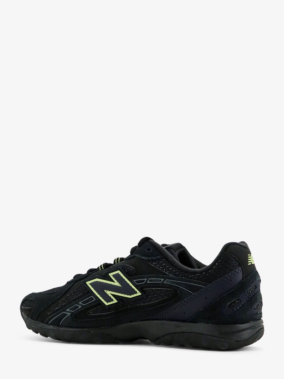 204 L mesh and suede sneakers
