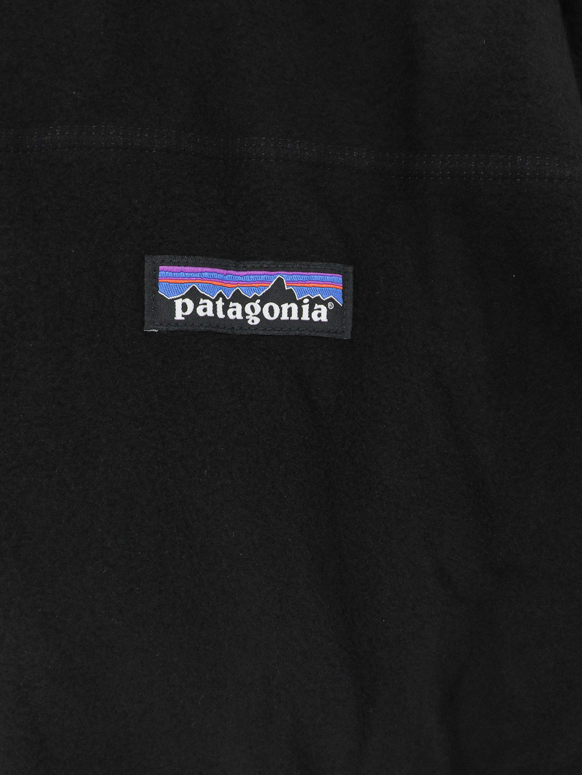 Maglia in nylon riciclato