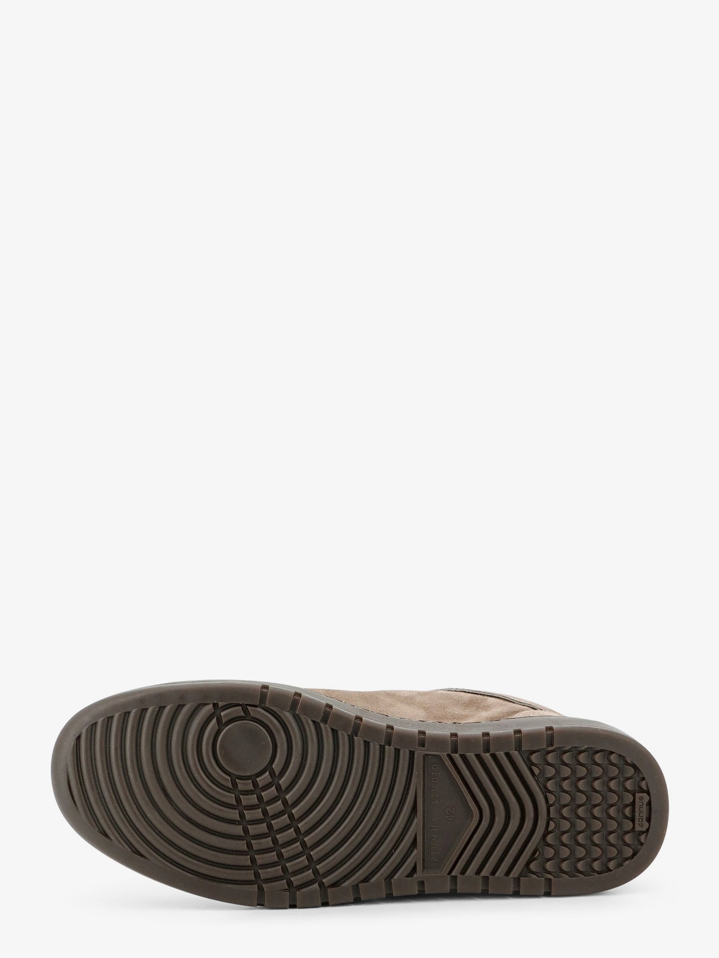 Sneakers in suede
