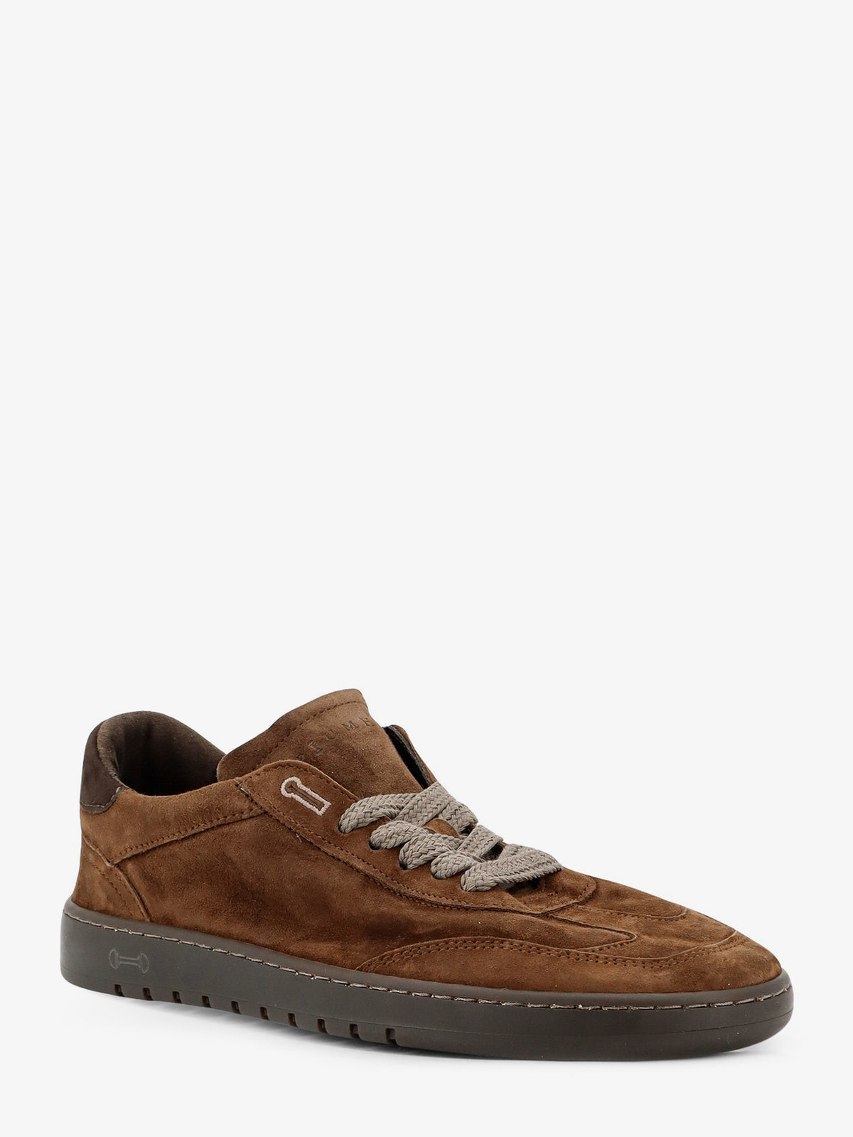 Sneakers in suede