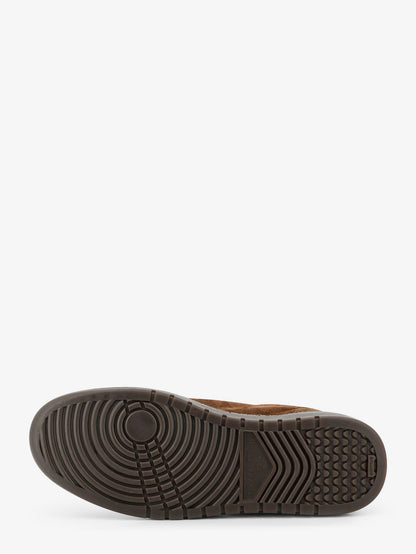 Sneakers in suede thumbnail