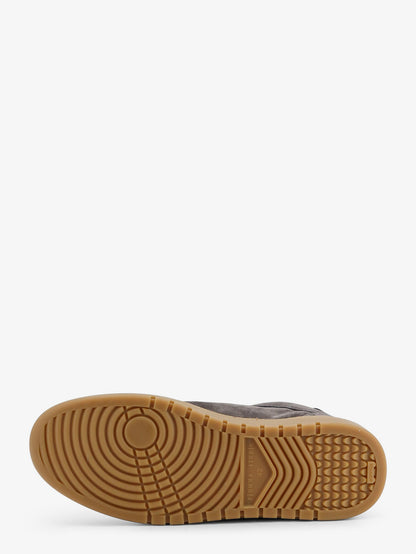 Sneakers in suede thumbnail