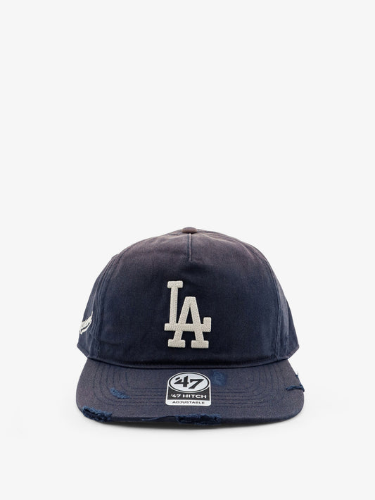 Cotton hat with embroidered logo on the front