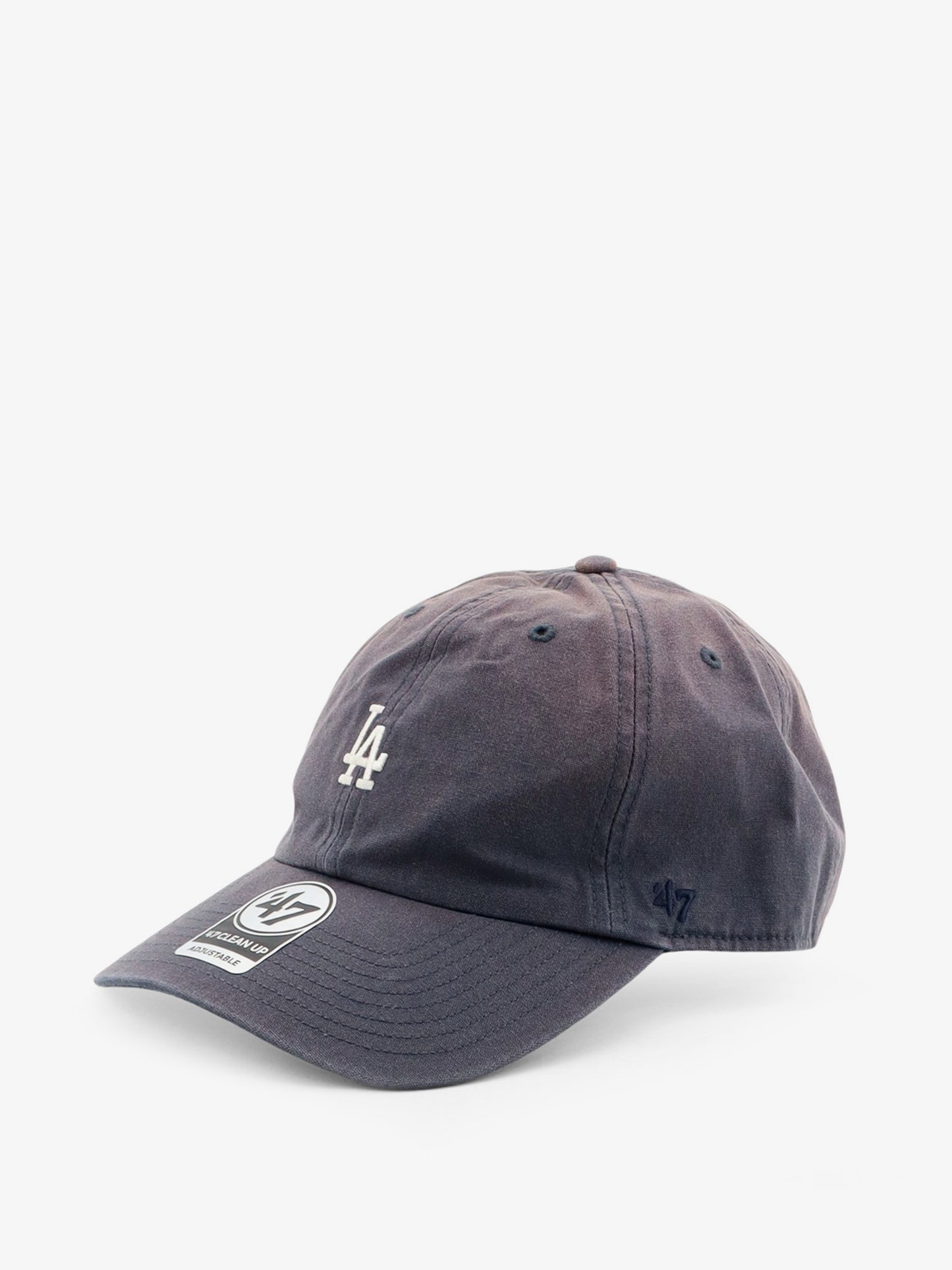 Cotton cap with embroidered logo on the front