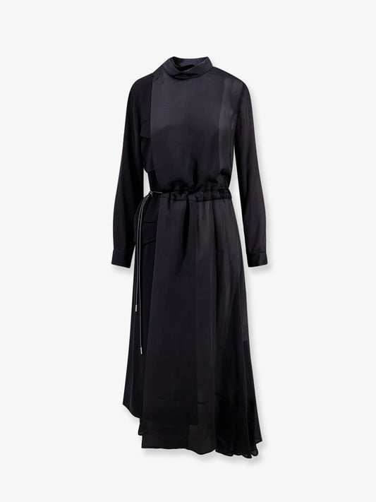 Vestito con inserti in satin