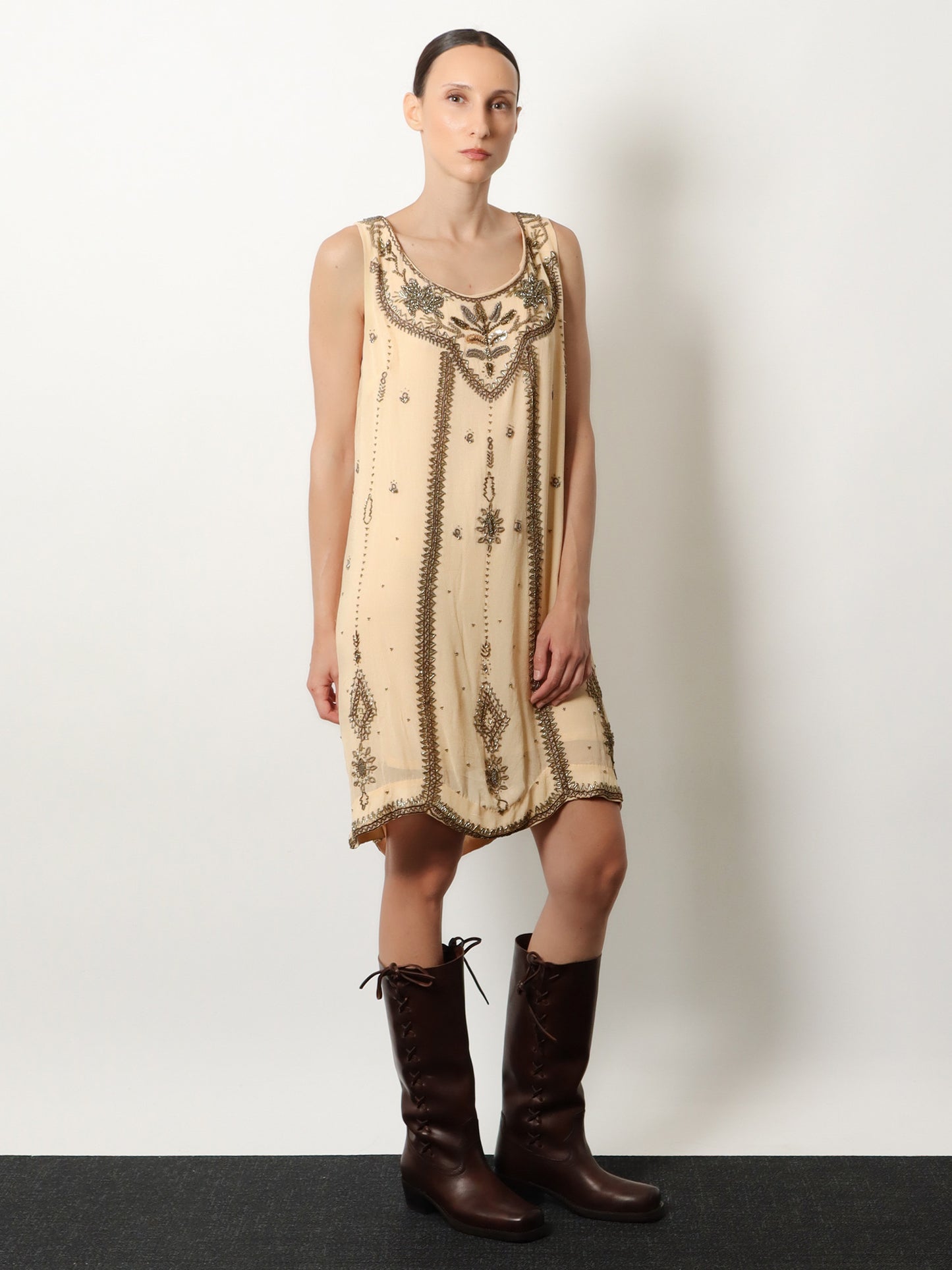 Anabel viscose dress with embroidery