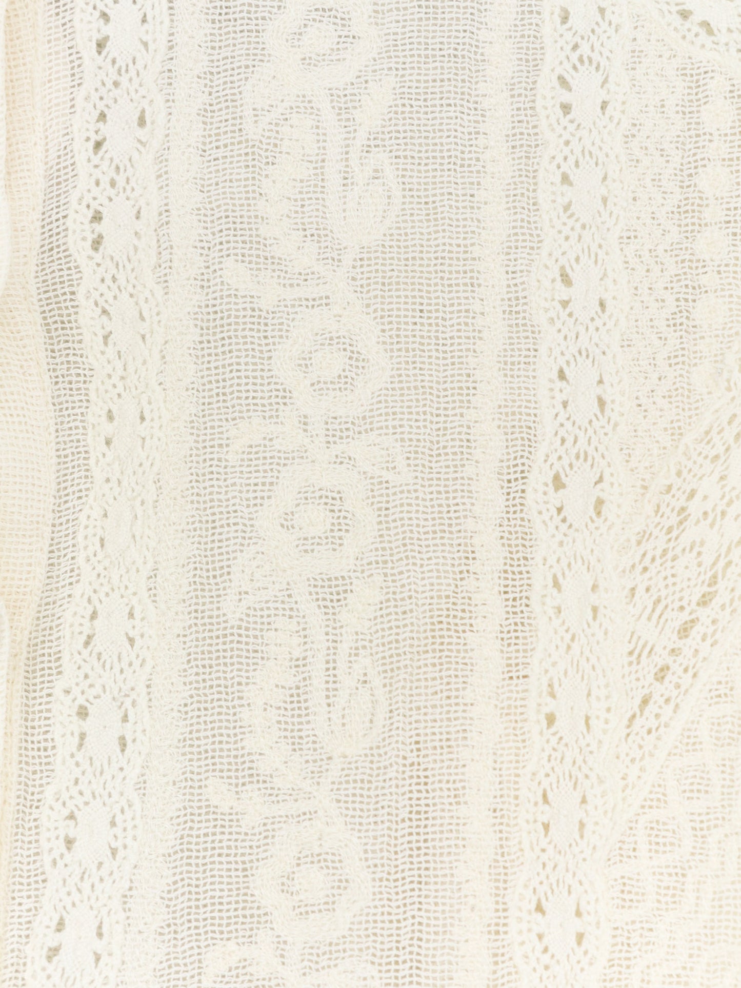 Zetna cotton top with all-over lace details