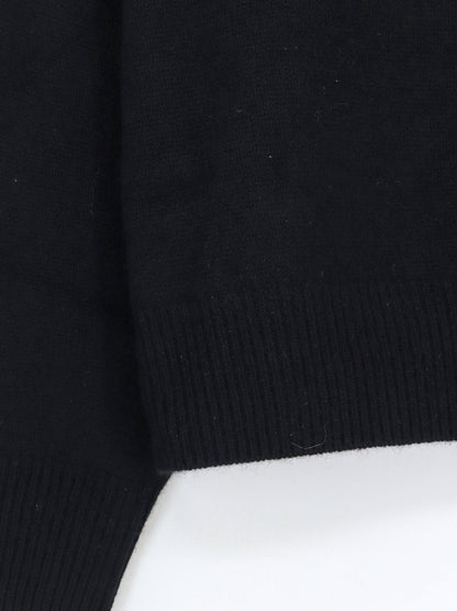 Cashmere sweater thumbnail