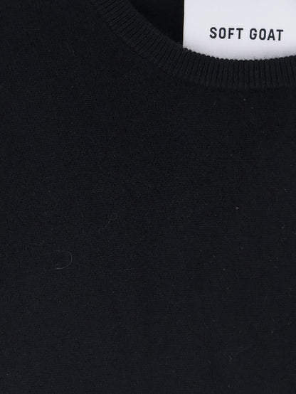Cashmere sweater thumbnail