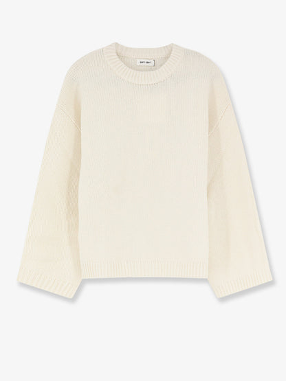 Cashmere sweater thumbnail