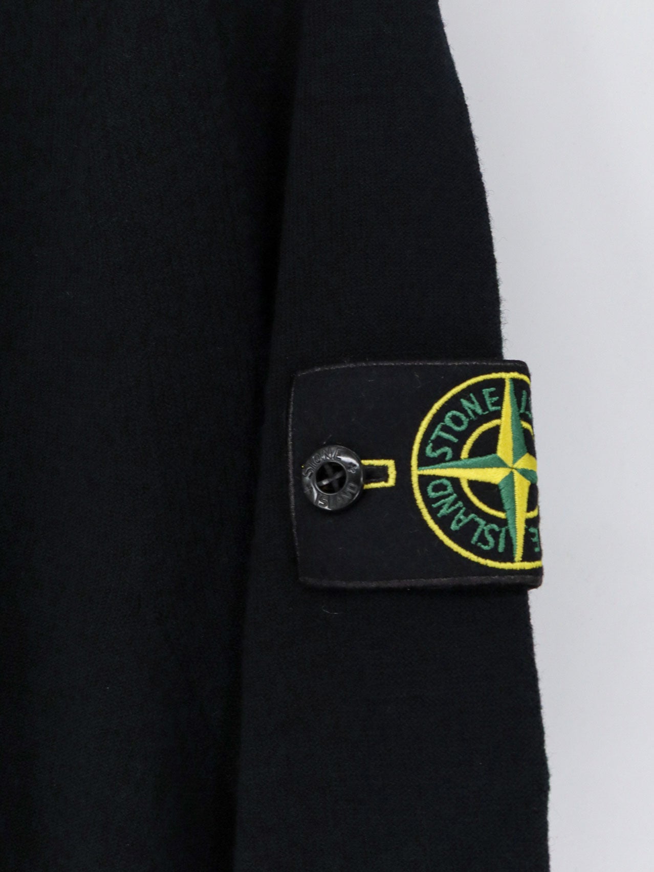 Maglia in misto lana vergine