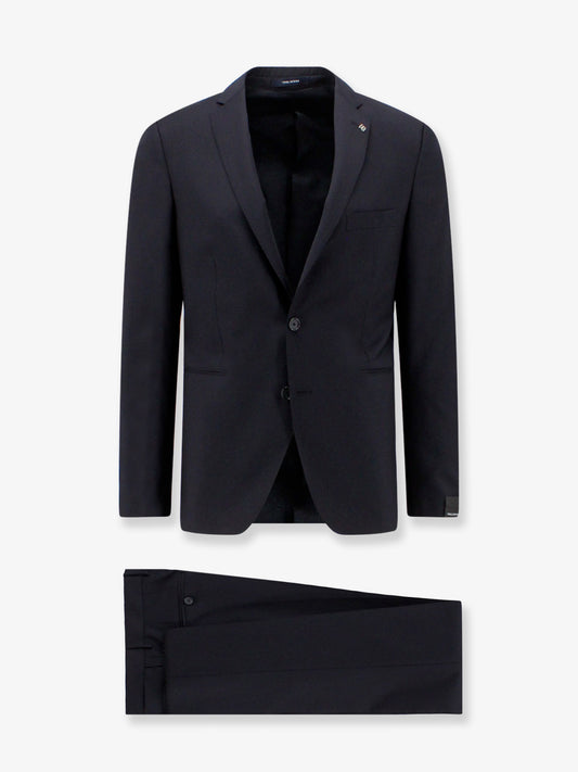 Virgin wool suit