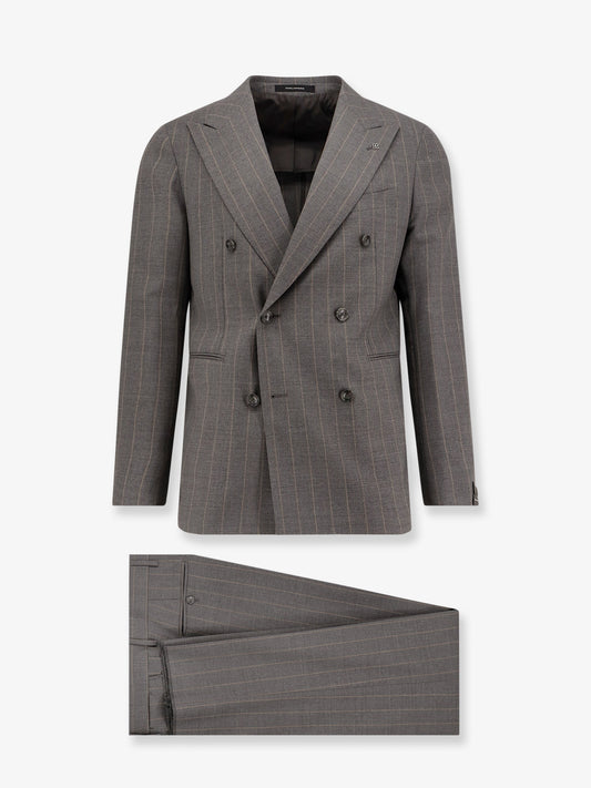 Double-breasted virgin wool suit