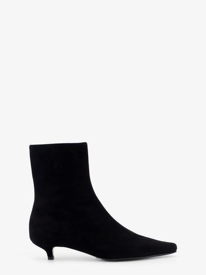 Slim suede boots thumbnail