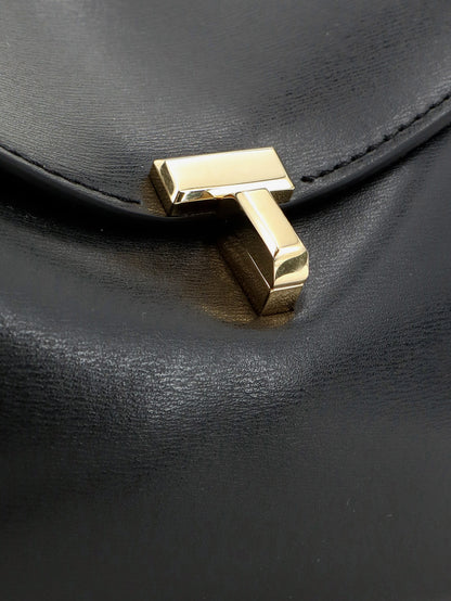 Hammered leather T-Lock shoulder bag thumbnail