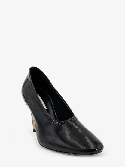 Patent leather pumps thumbnail