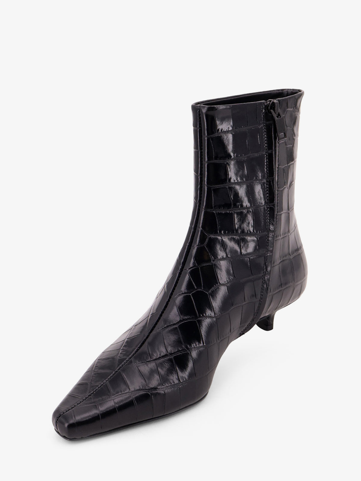 Pointed-toe ankle boots with crocodile effect