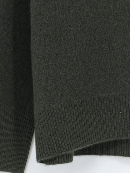 Cashmere sweater thumbnail