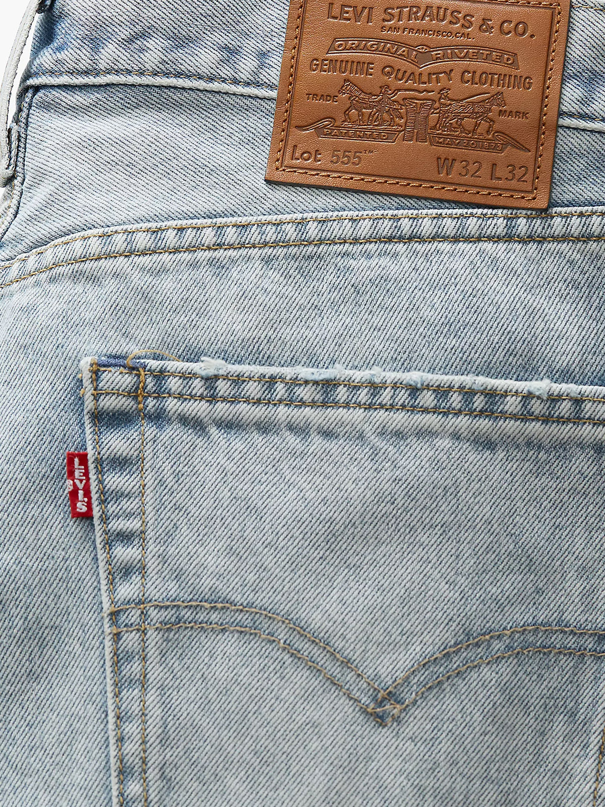 555 Relaxed Straight Jeans